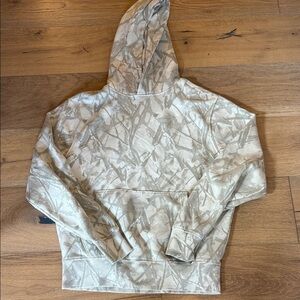 NWOT Men's Beige Camouflage Hoodie